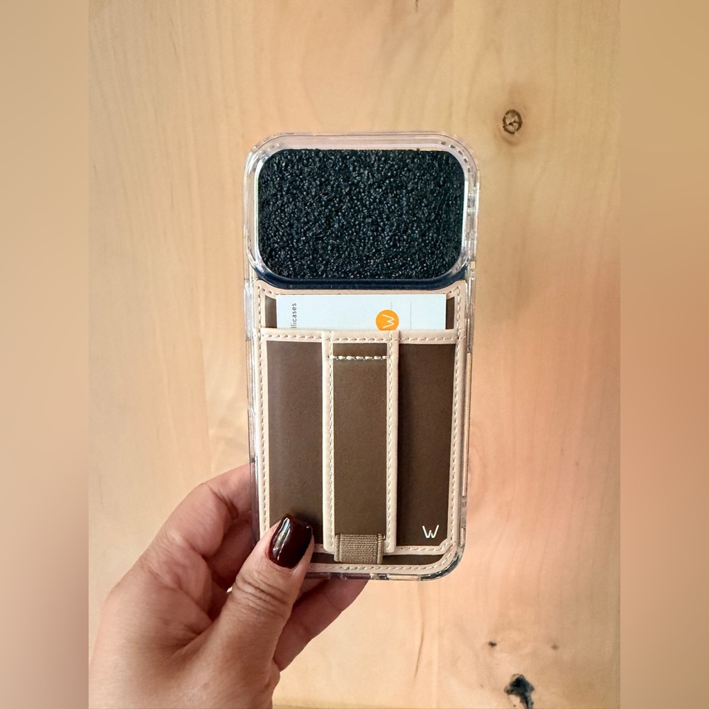 Walli case iPhone 17 pro